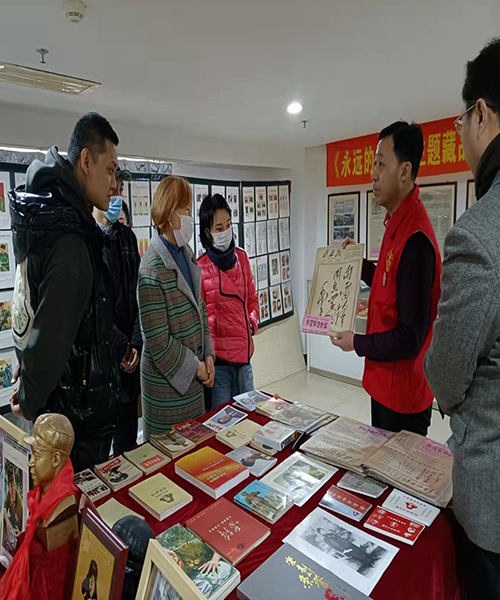 工作忙,把老人送进养老院是不是不孝?